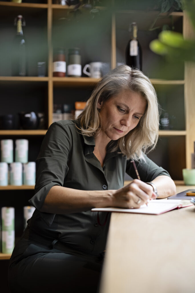 Teksten op papier laten schrijven door Marleen